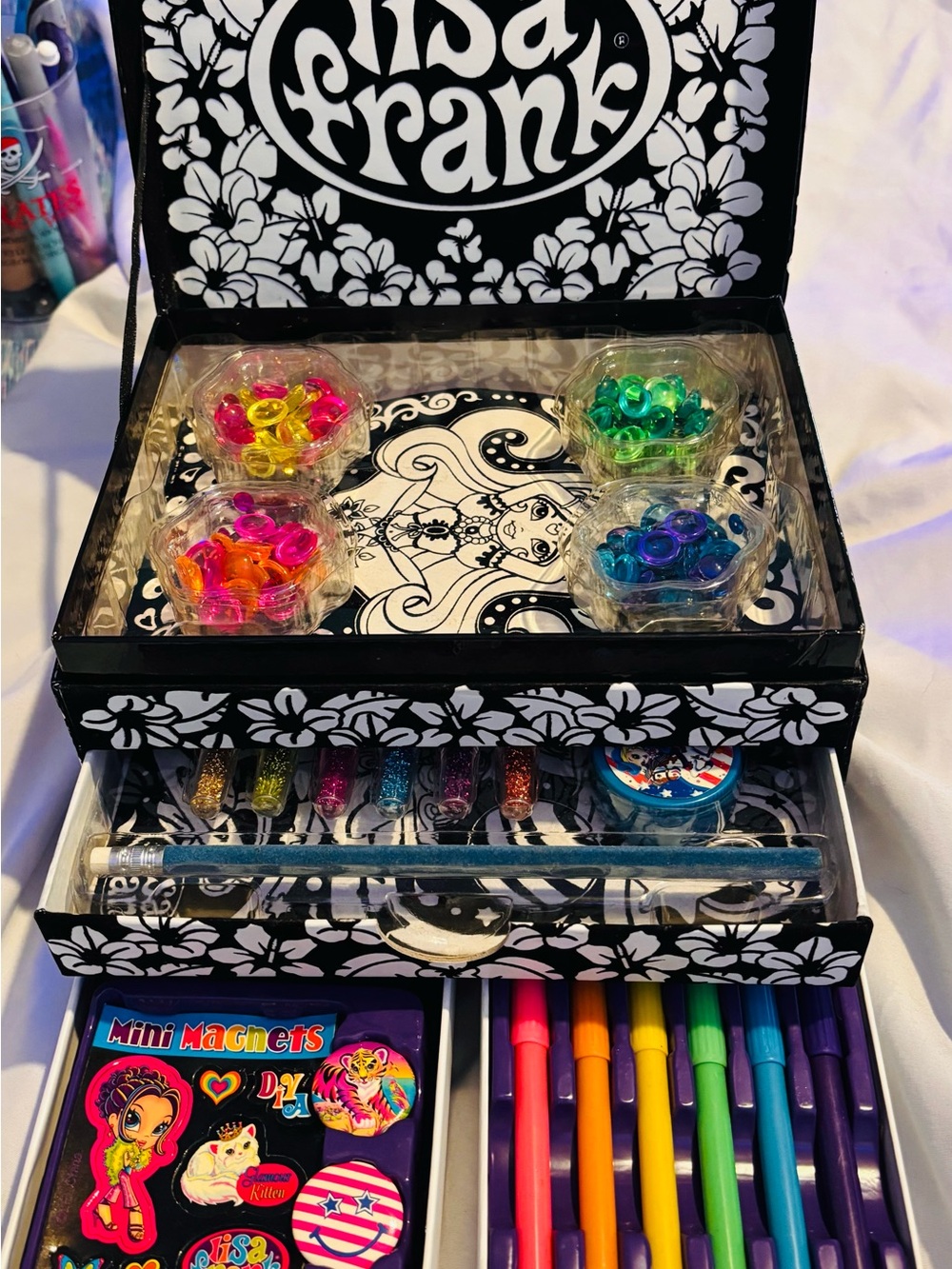 Extremely rare vintage “Lisa Frank “ velvet trinket jewelry box!!!!